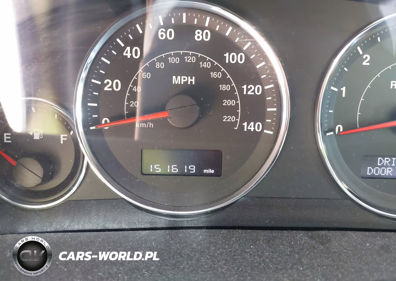 2010 Jeep Grand Cherokee Laredo VIN:1J4PR4GK4AC120381 - 7