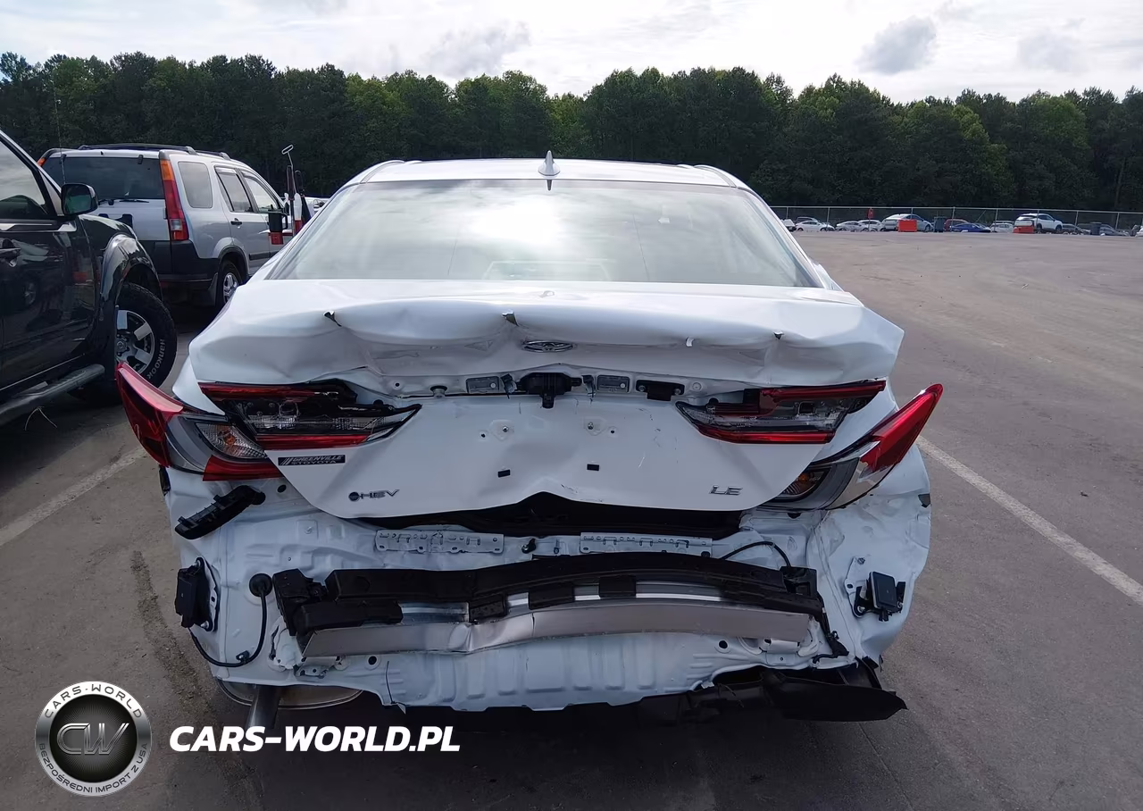 2026 Toyota Camry Le VIN:4T1DAACK1TU756835 - 17