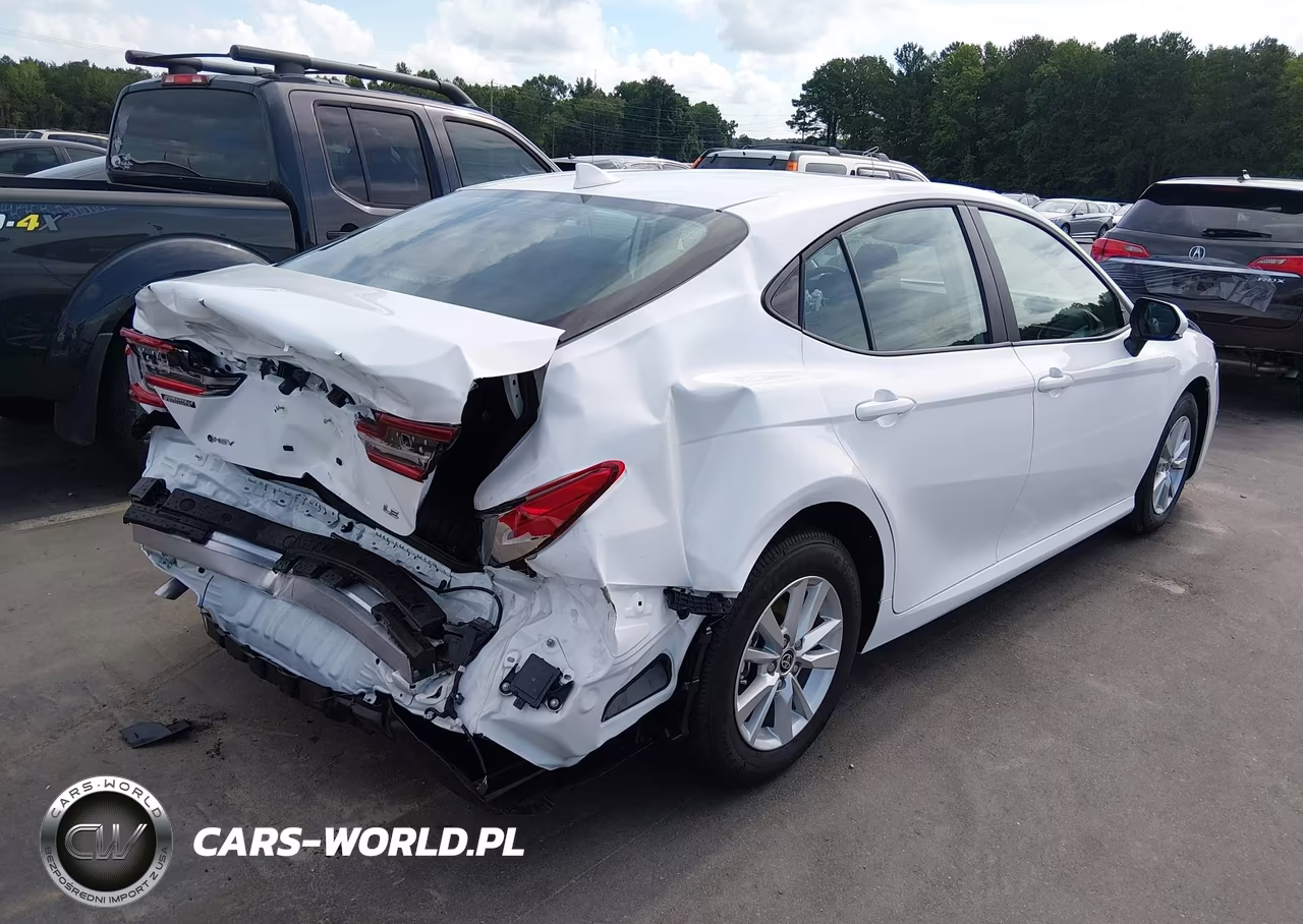 2026 Toyota Camry Le VIN:4T1DAACK1TU756835 - 4