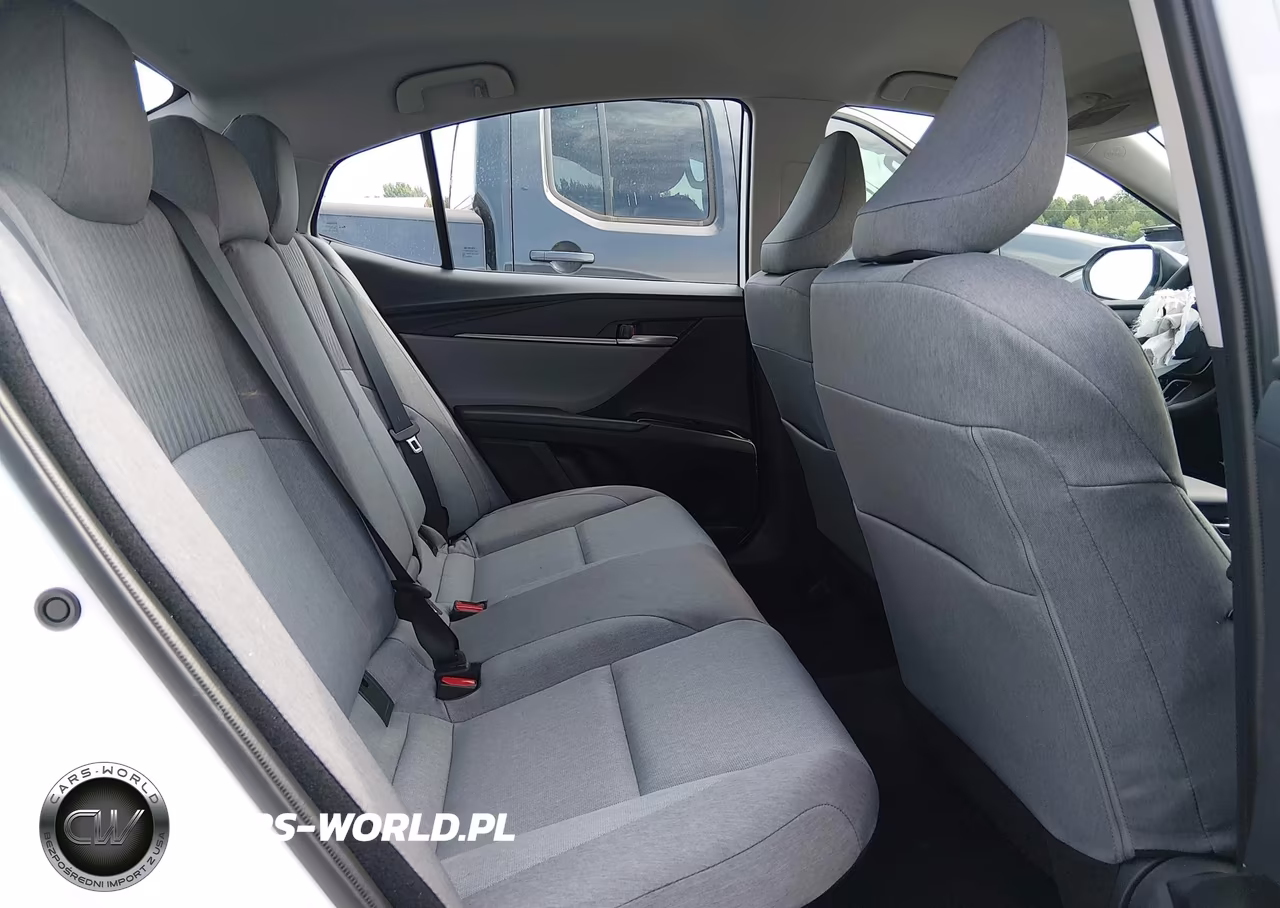2026 Toyota Camry Le VIN:4T1DAACK1TU756835 - 8