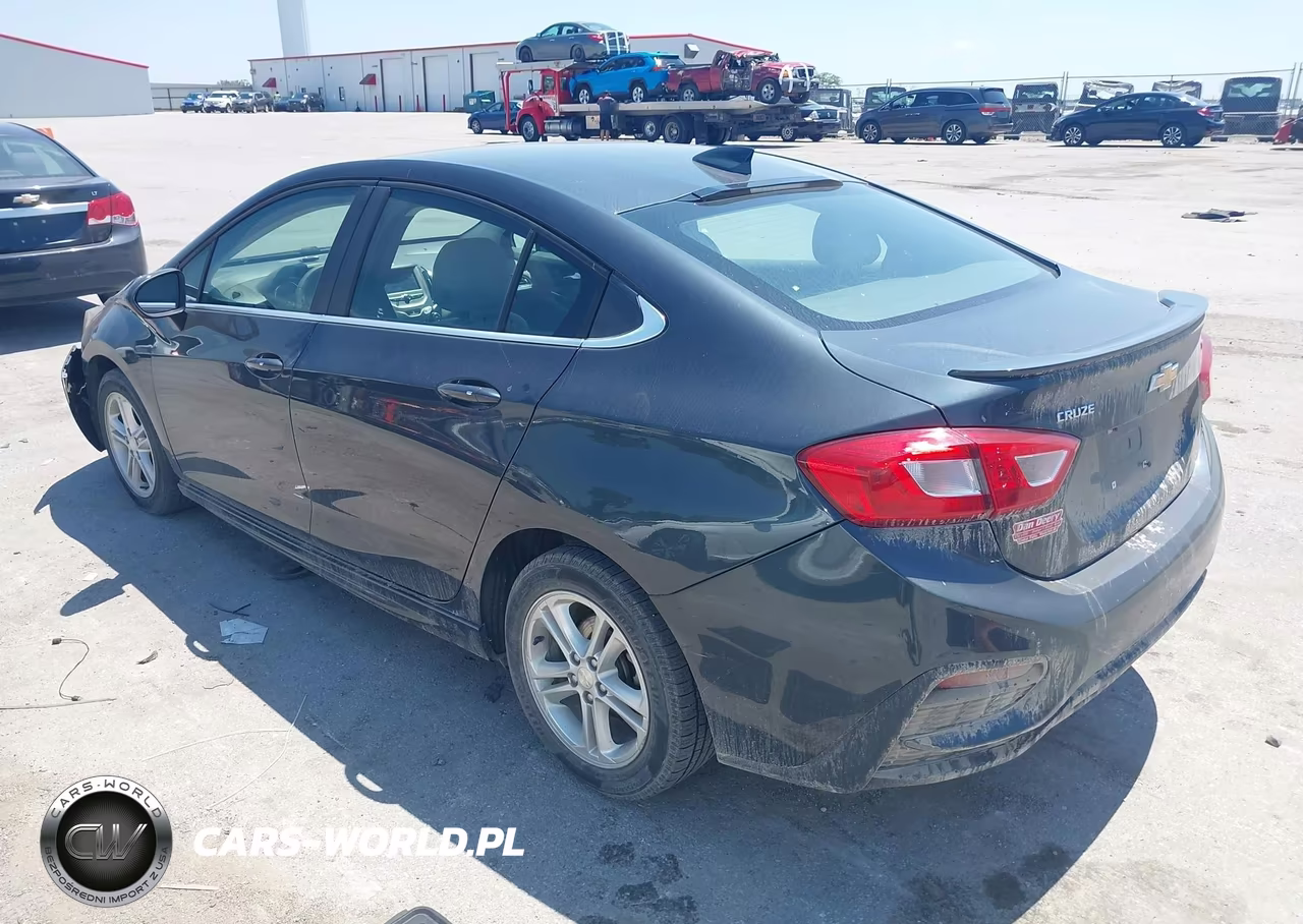2018 Chevrolet Cruze Lt Auto VIN:1G1BE5SMXJ7138816 - 3