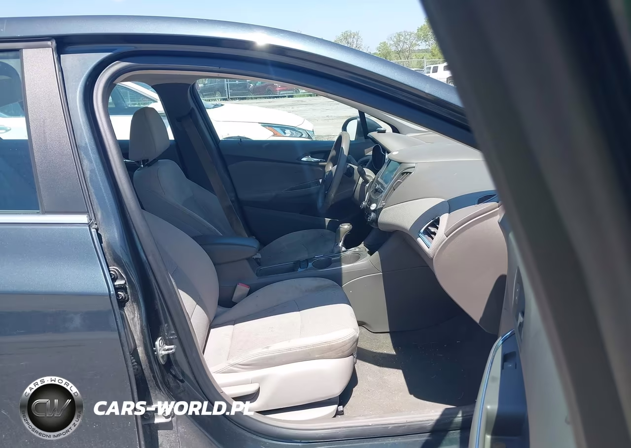 2018 Chevrolet Cruze Lt Auto VIN:1G1BE5SMXJ7138816 - 5