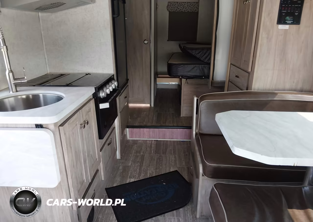 2019 Ford E-450 Cutaway VIN:1FDXE4FS6KDC06348 - 8