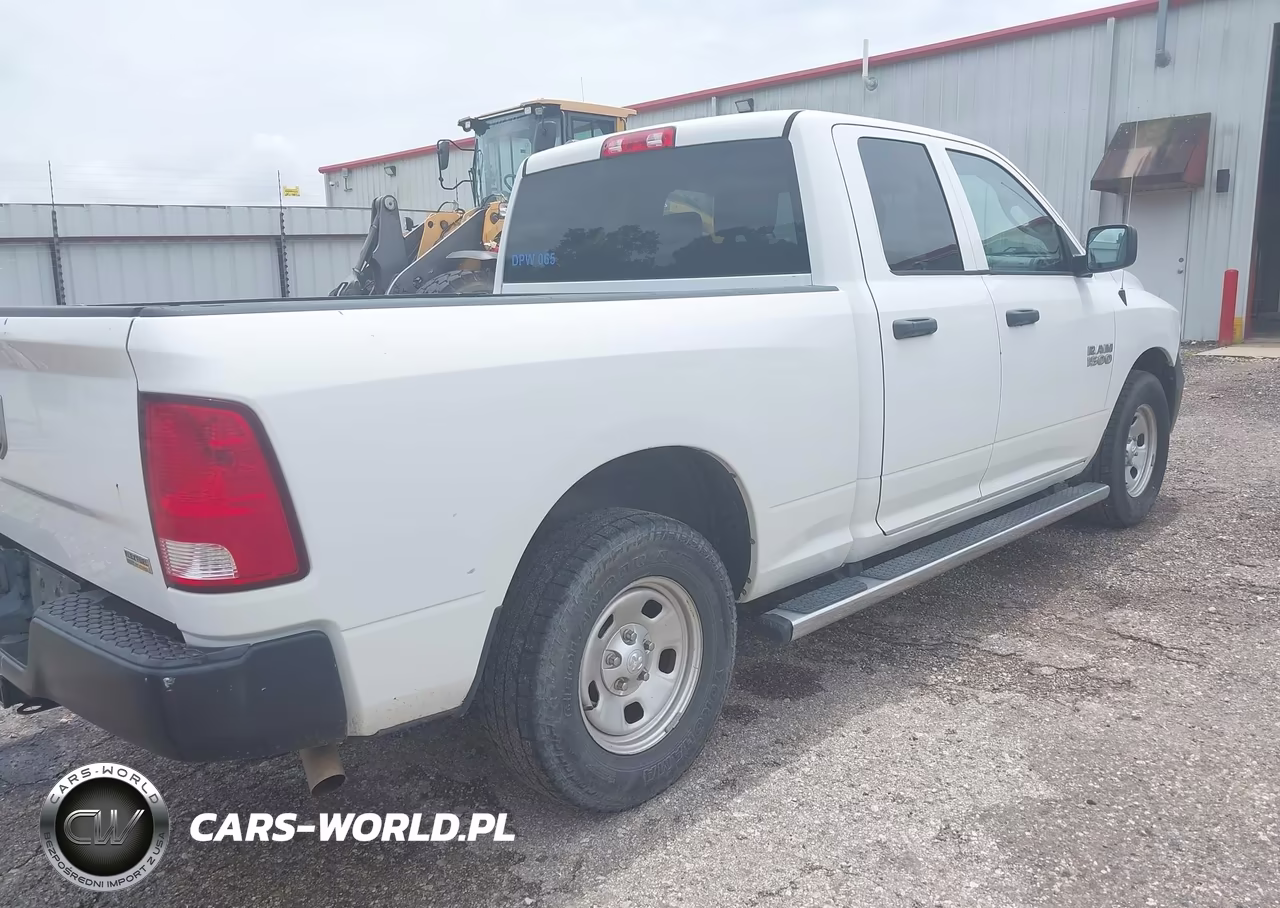 2018 Ram 1500 VIN:1C6RR6FG2JS303606 - 4