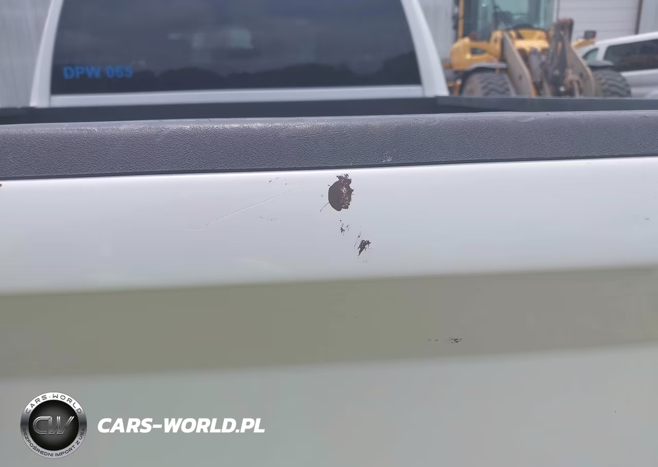 2018 Ram 1500 VIN:1C6RR6FG2JS303606 - 6