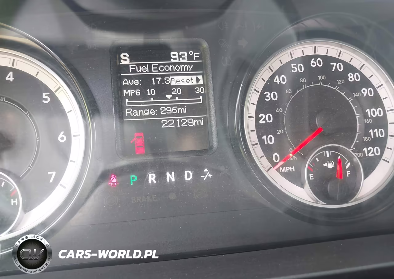 2018 Ram 1500 VIN:1C6RR6FG2JS303606 - 7