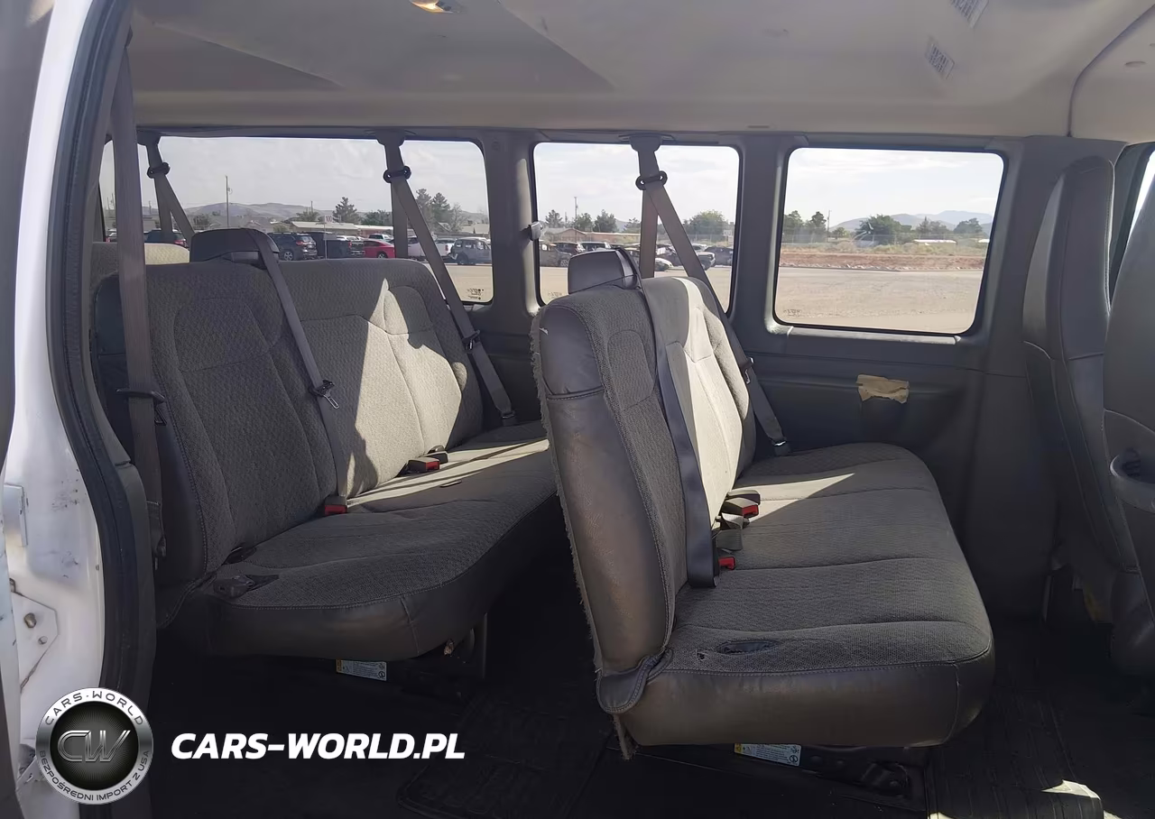 2016 Chevrolet Express 3500 Lt VIN:1GAZGPFG8G1292655 - 8