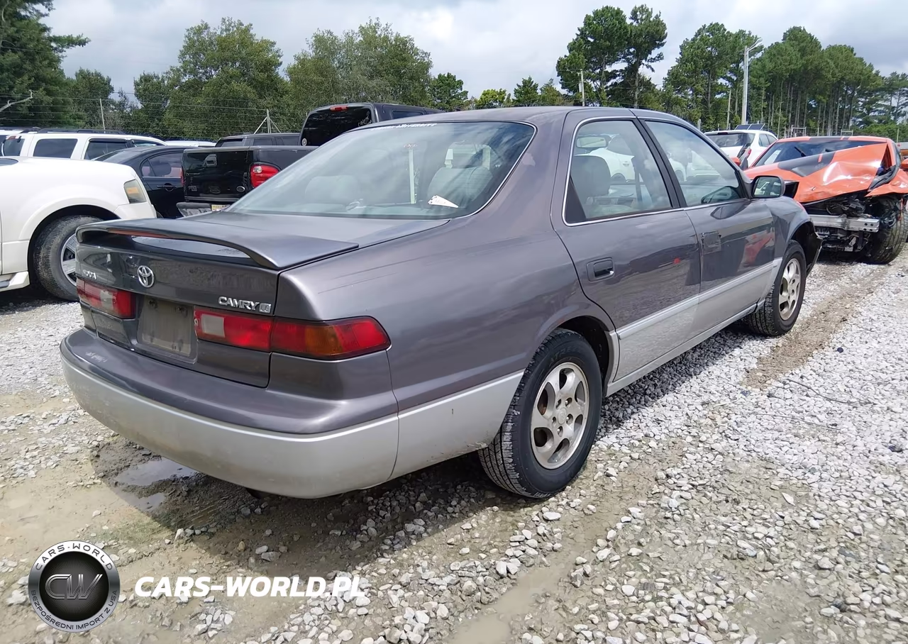 1999 Toyota Camry Le VIN:4T1BG22K8XU422692 - 4