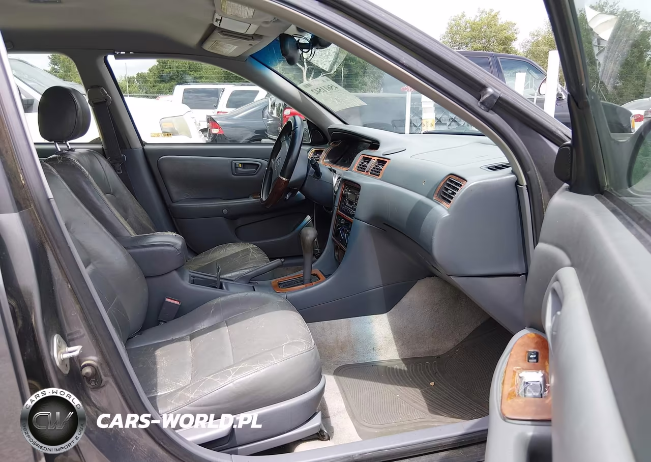 1999 Toyota Camry Le VIN:4T1BG22K8XU422692 - 5