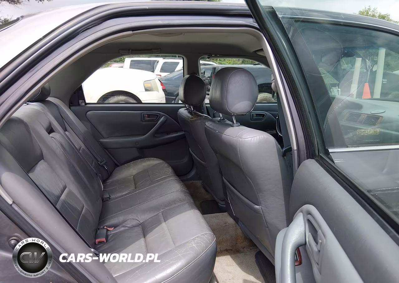 1999 Toyota Camry Le VIN:4T1BG22K8XU422692 - 8