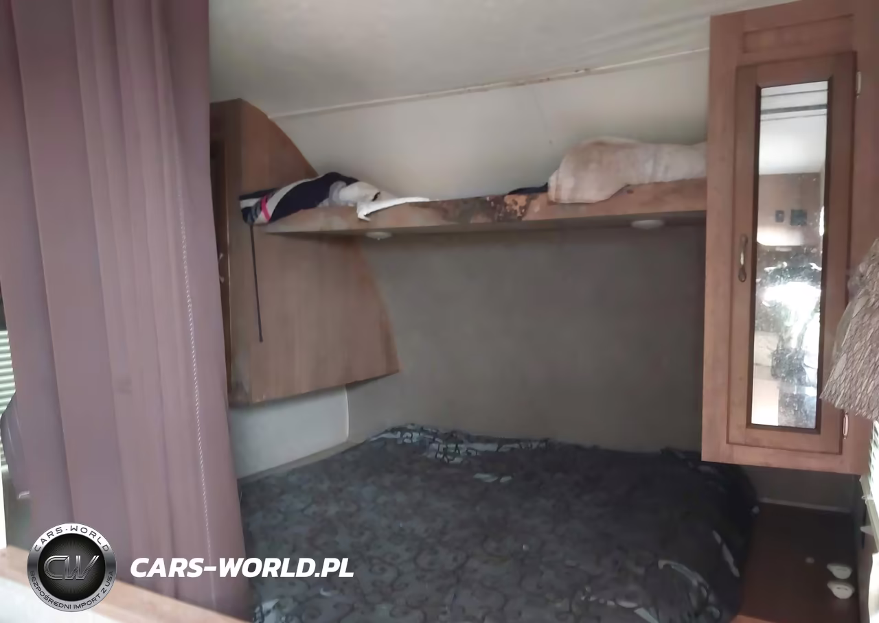 2017 Coachmen Catalina 231Rb VIN:5ZT2CAMB8HA027159 - 5