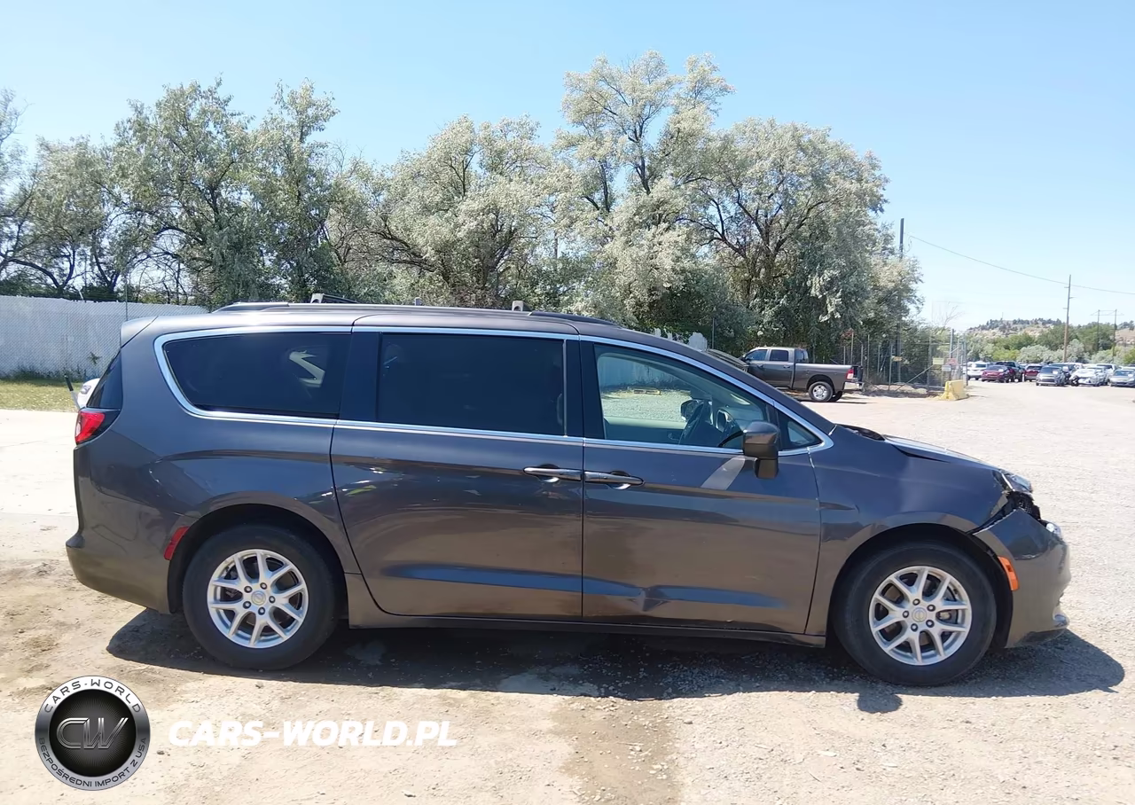 2020 Chrysler Voyager Lxi VIN:2C4RC1DG3LR257482 - 13