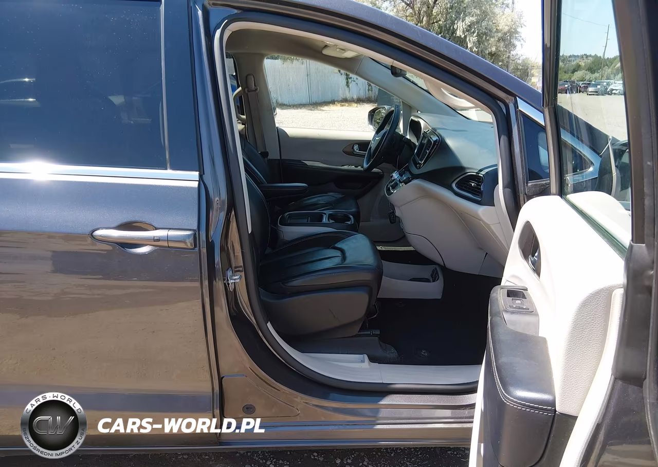 2020 Chrysler Voyager Lxi VIN:2C4RC1DG3LR257482 - 5