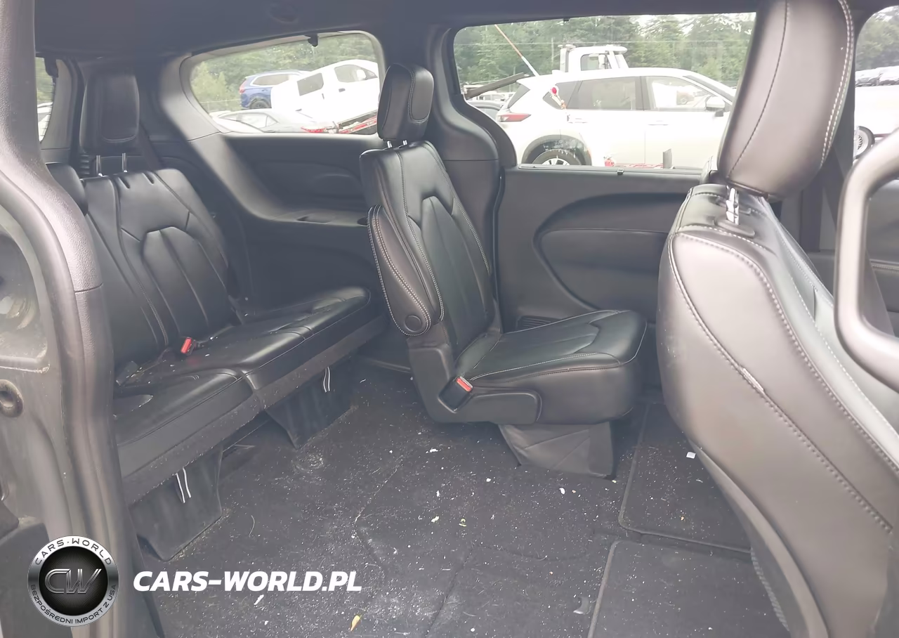 2023 Chrysler Pacifica Touring L VIN:2C4RC1BG6PR508973 - 8