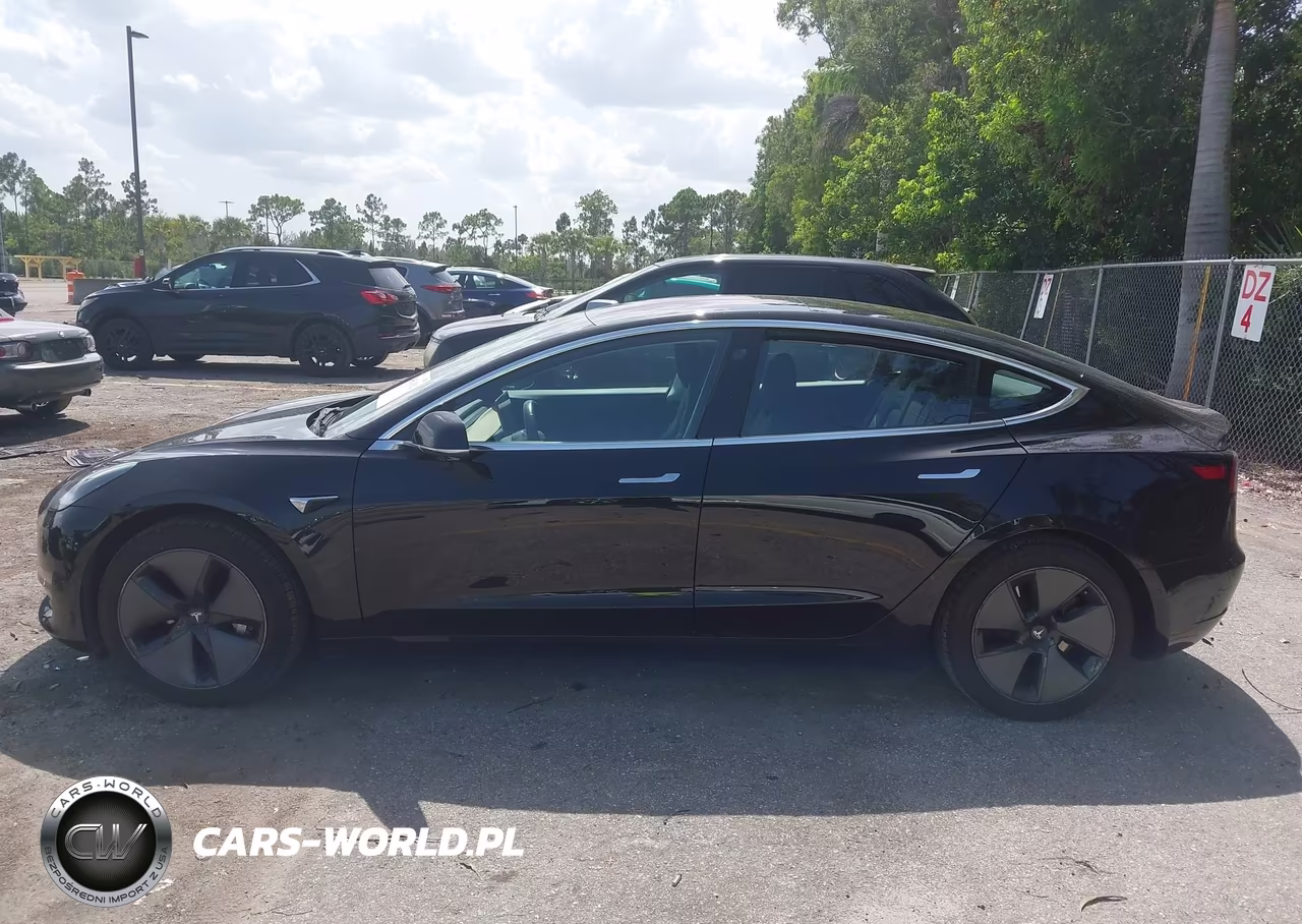 2018 Tesla Model 3 Long Range-Mid Range VIN:5YJ3E1EA0JF089108 - 14