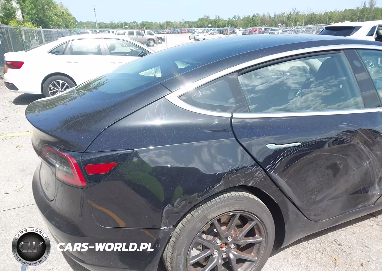 2018 Tesla Model 3 Long Range-Mid Range VIN:5YJ3E1EA0JF089108 - 19