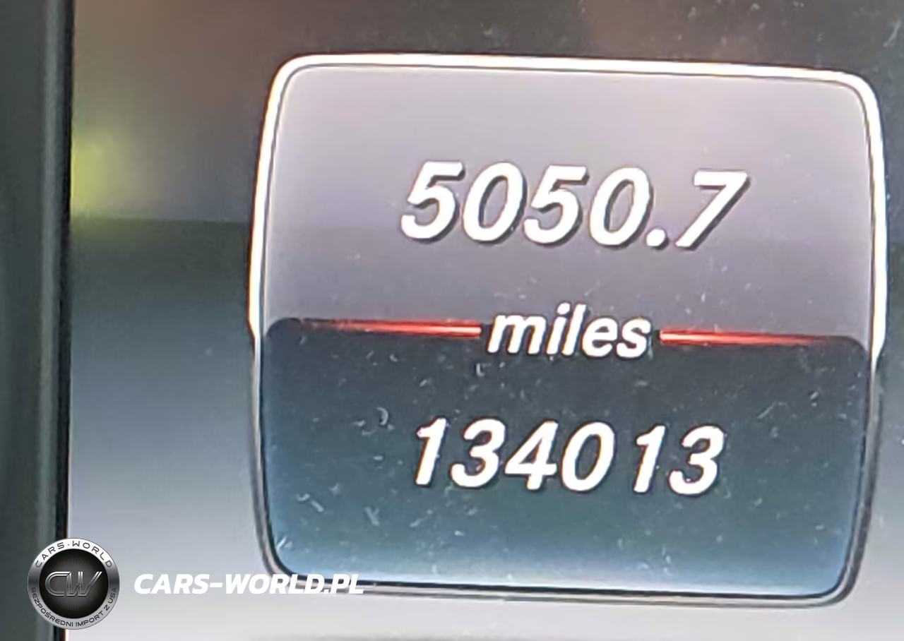 2016 Mercedes-Benz C 300 4Matic VIN:55SWF4KB6GU096872 - 16