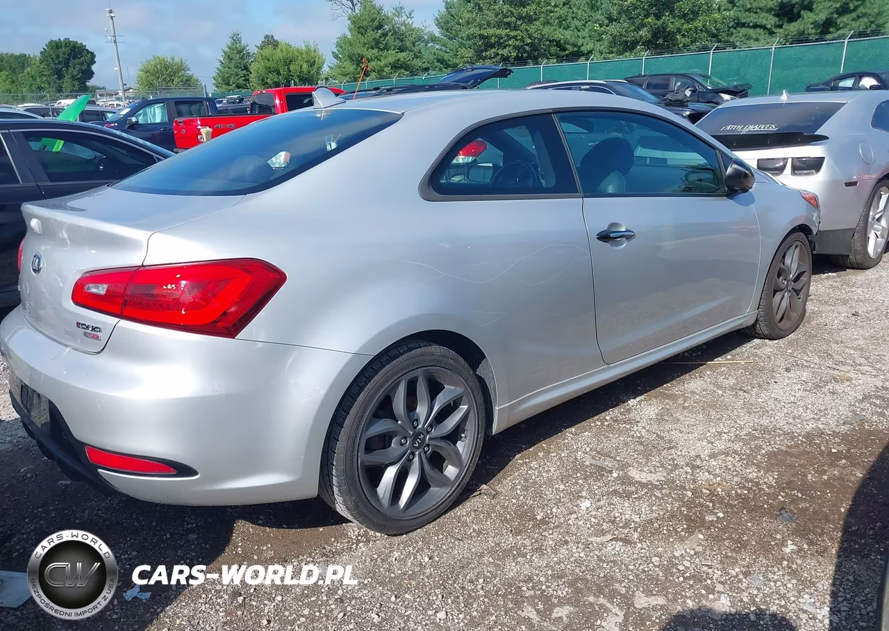 2016 Kia Forte Koup Sx VIN:KNAFZ6A32G5630723 - 4