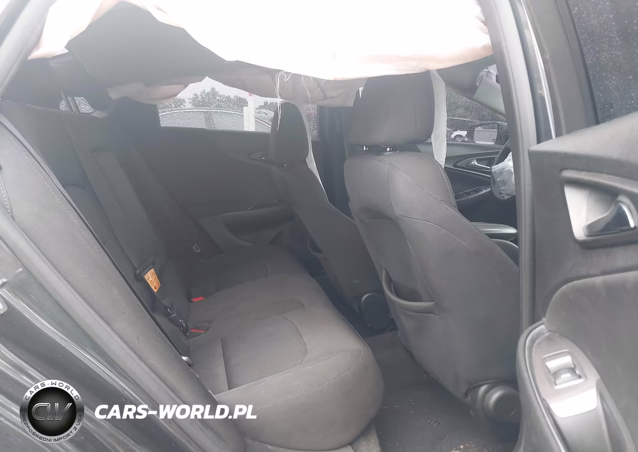 2018 Chevrolet Malibu Lt VIN:1G1ZD5ST3JF244409 - 8