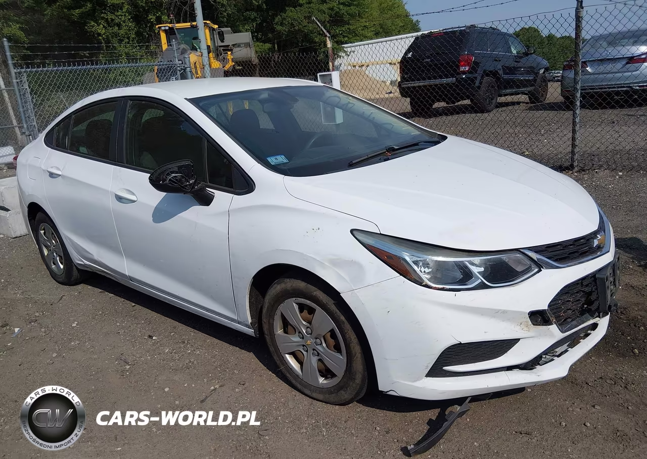 2018 Chevrolet Cruze Ls Auto – zdjęcie 1 z 17