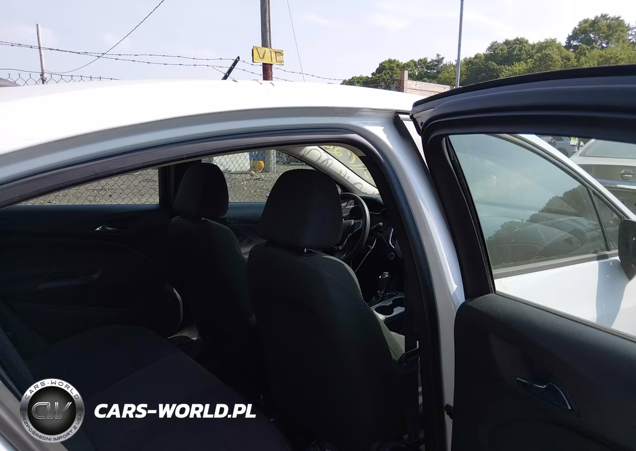 2018 Chevrolet Cruze Ls Auto VIN:1G1BC5SM0J7134182 - 8
