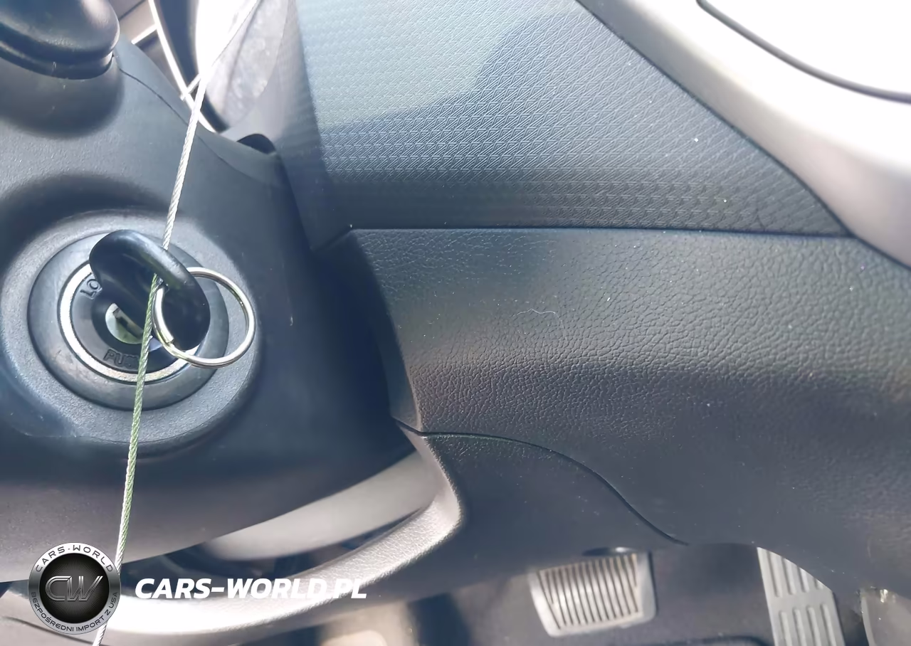 2015 Hyundai Veloster VIN:KMHTC6AD7FU242886 - 11