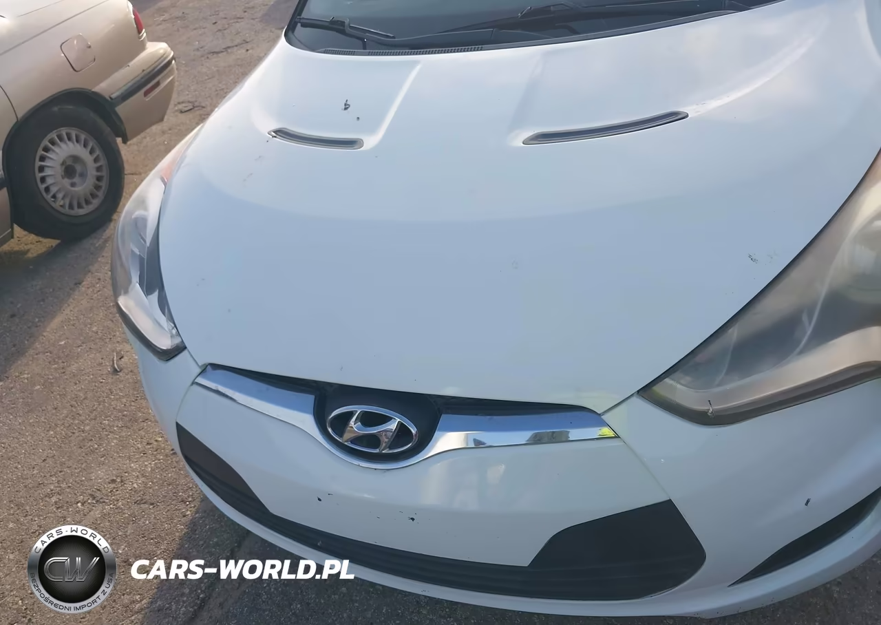 2015 Hyundai Veloster VIN:KMHTC6AD7FU242886 - 6