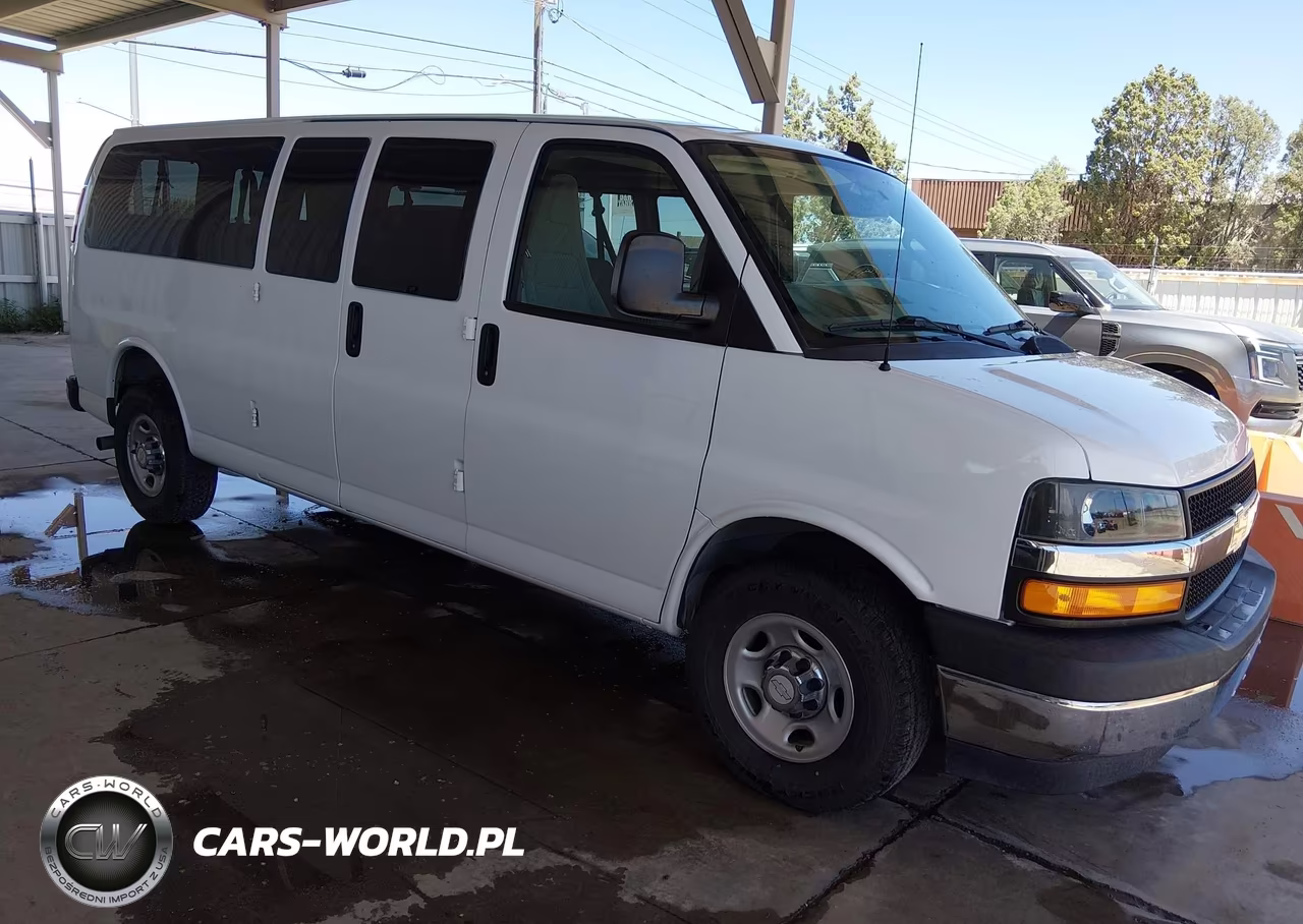 2018 Chevrolet Express 3500 Lt