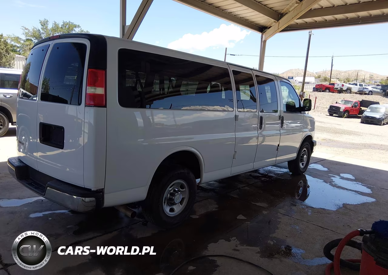 2018 Chevrolet Express 3500 Lt VIN:1GAZGPFG5J1286514 - 4