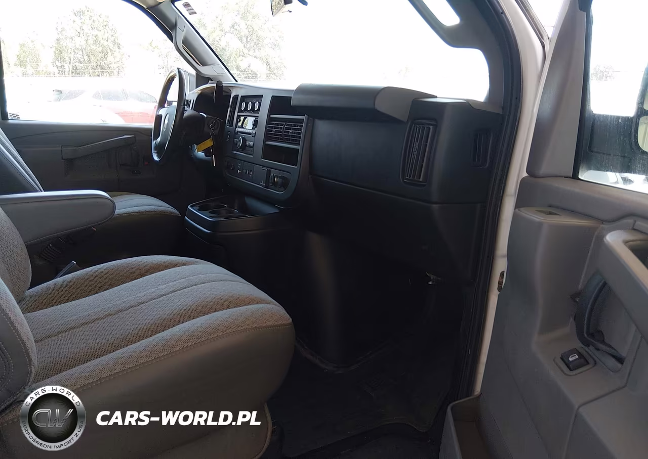 2018 Chevrolet Express 3500 Lt VIN:1GAZGPFG5J1286514 - 5