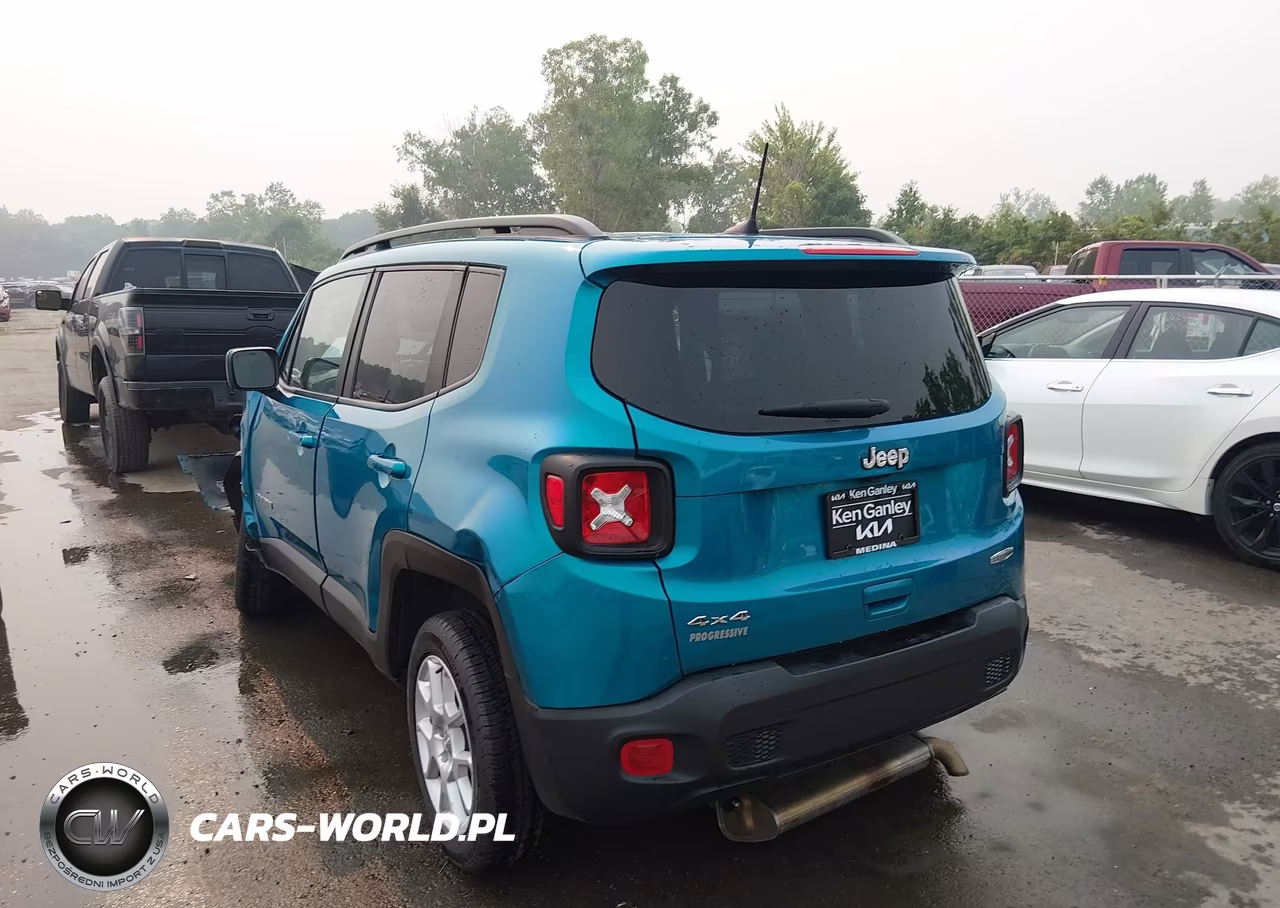 2021 Jeep Renegade Latitude 4X4 VIN:ZACNJDBB1MPM21019 - 3