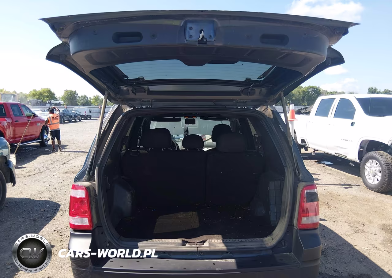 2008 Ford Escape Xlt VIN:1FMCU03Z78KD15000 - 18
