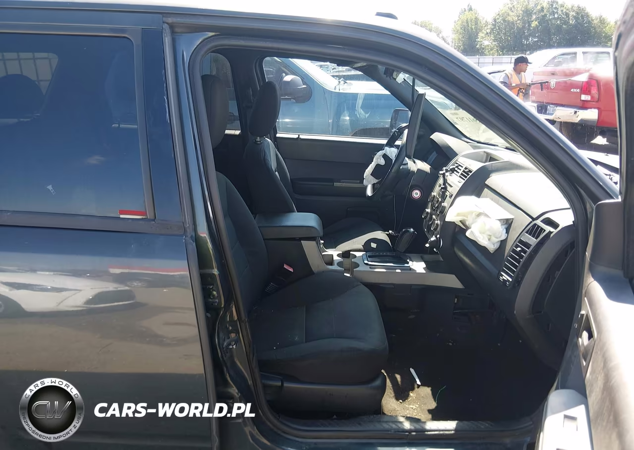 2008 Ford Escape Xlt VIN:1FMCU03Z78KD15000 - 5
