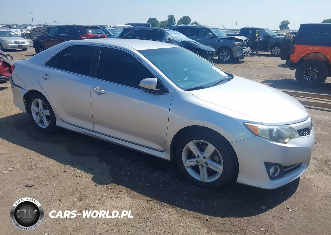 2014 Toyota Camry Se – zdjęcie 1 z 19