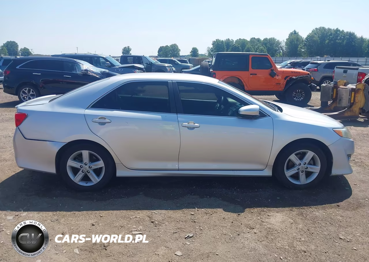 2014 Toyota Camry Se VIN:4T1BF1FKXEU323134 - 13