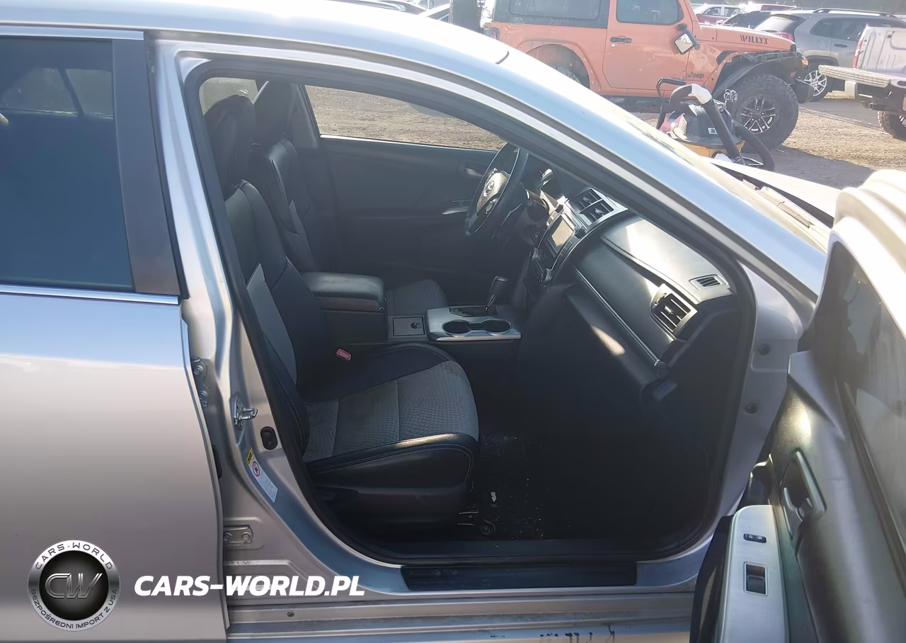 2014 Toyota Camry Se VIN:4T1BF1FKXEU323134 - 5