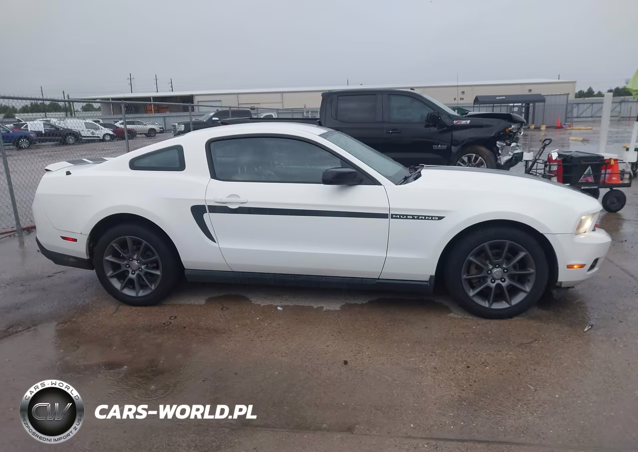 2011 Ford Mustang V6 Premium VIN:1ZVBP8AM1B5157060 - 14