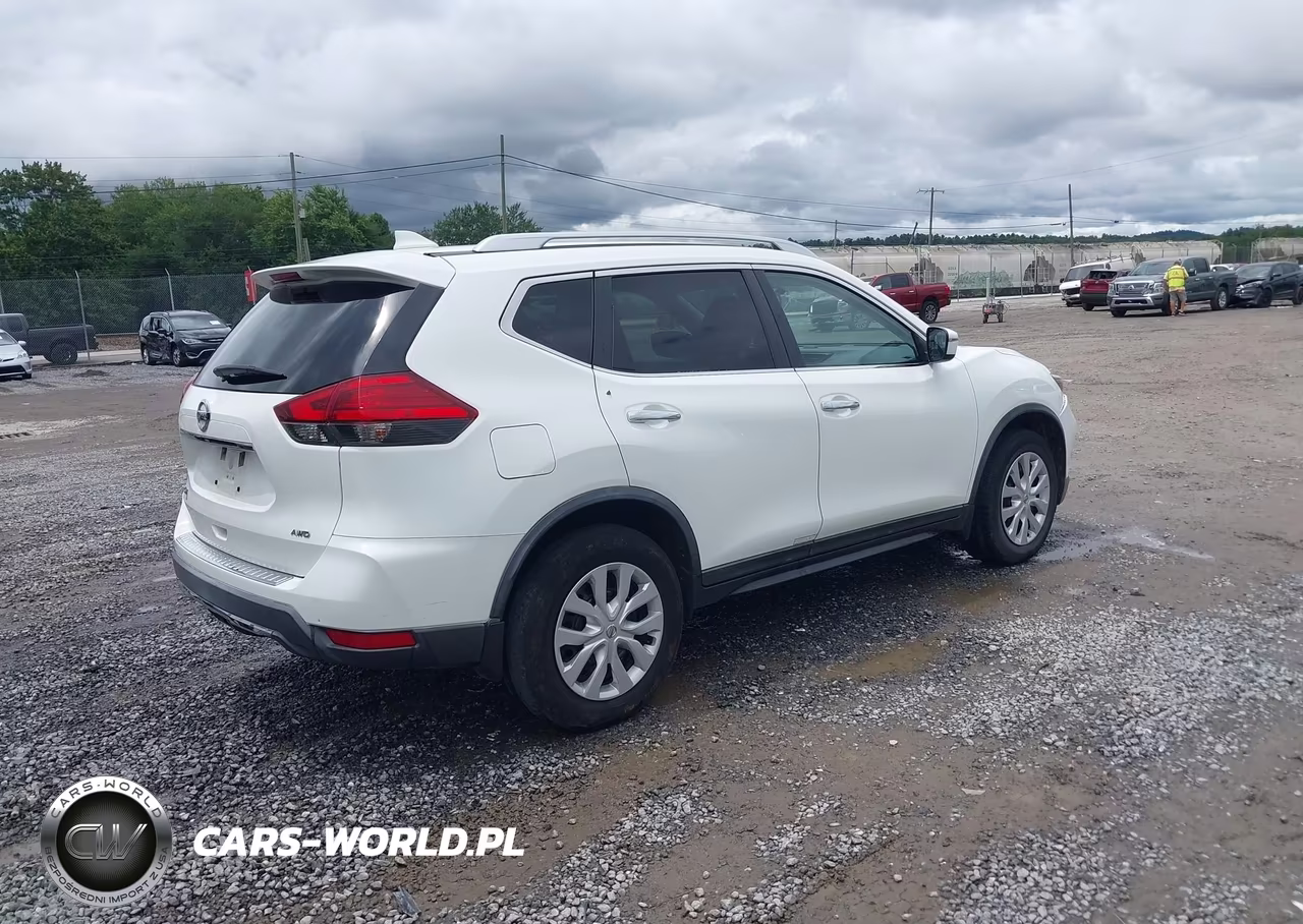 2017 Nissan Rogue S VIN:KNMAT2MV5HP593449 - 4