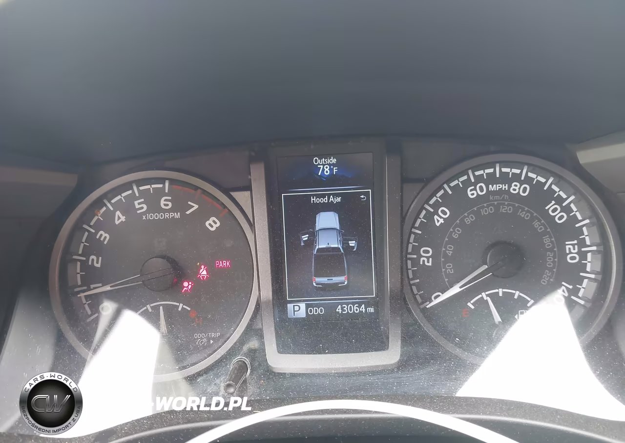 2019 Toyota Tacoma Trd Pro VIN:5TFCZ5ANXKX182343 - 6
