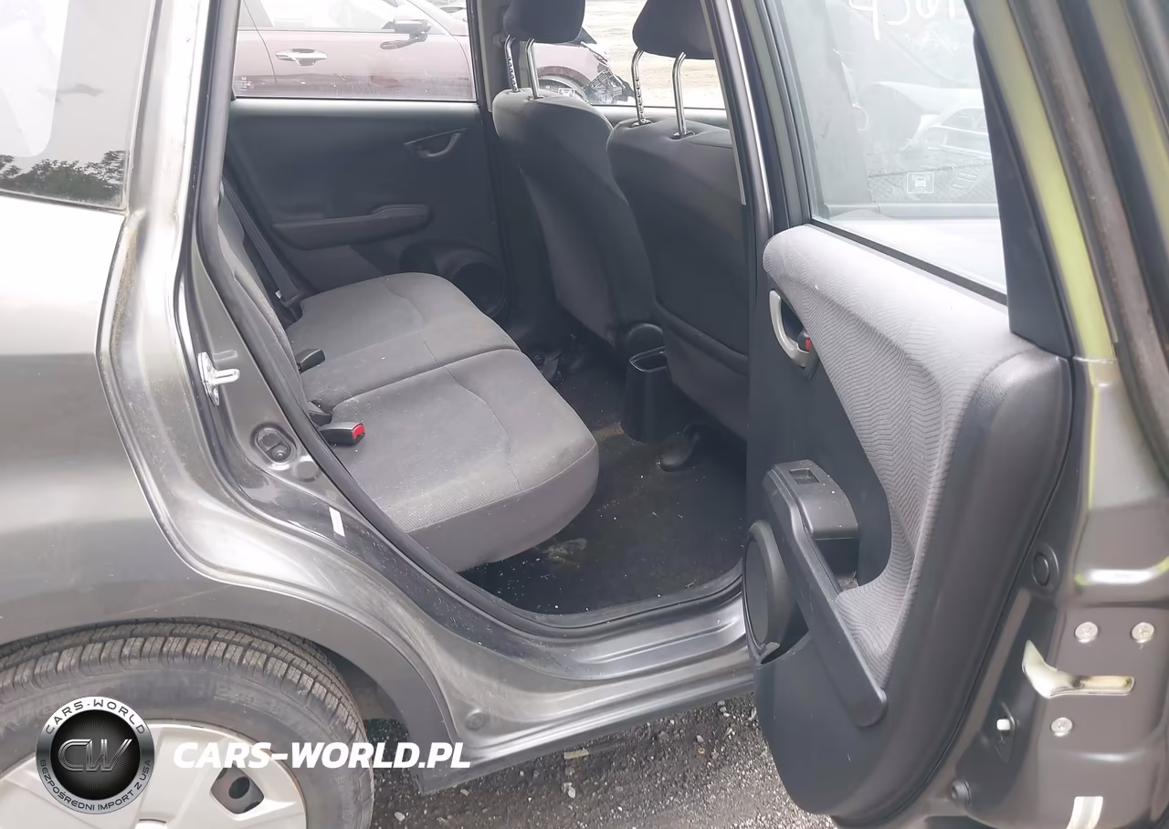 2013 Honda Fit VIN:JHMGE8H36DC067637 - 8