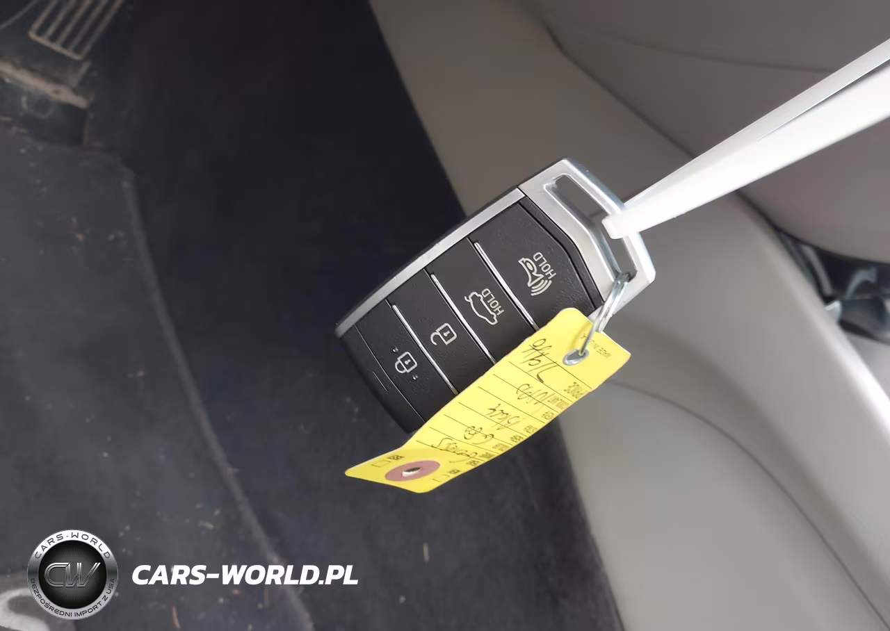 2017 Genesis G80 3.8 VIN:KMHGN4JE6HU200401 - 11