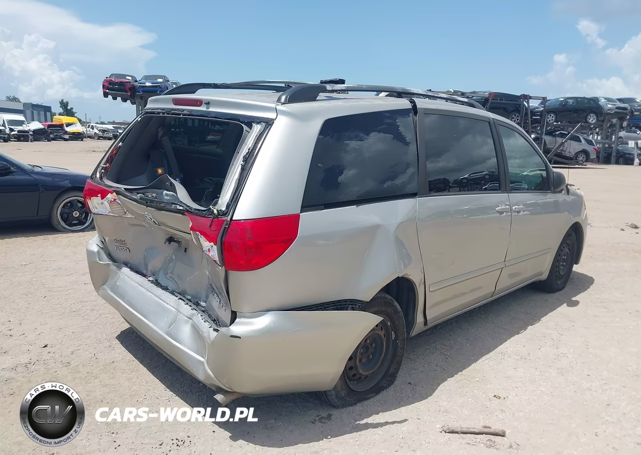 2008 Toyota Sienna Le VIN:5TDZK23C18S142949 - 4