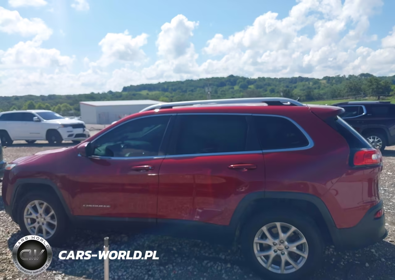2016 Jeep Cherokee Latitude VIN:1C4PJMCB2GW176152 - 14