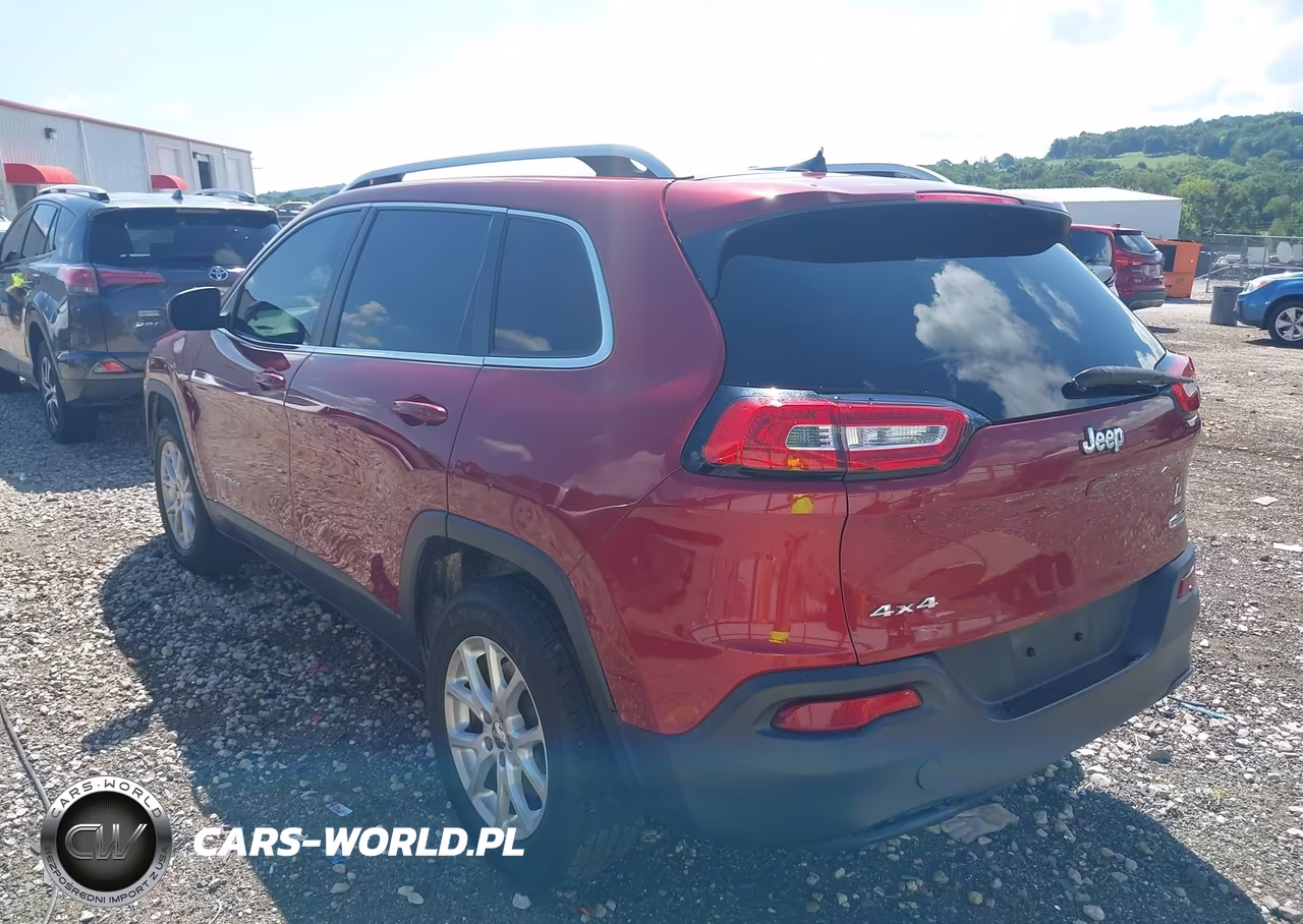 2016 Jeep Cherokee Latitude VIN:1C4PJMCB2GW176152 - 3