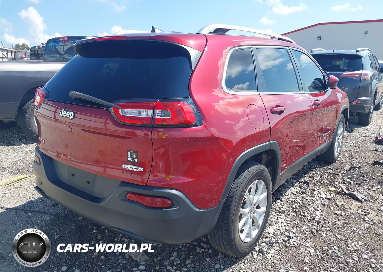 2016 Jeep Cherokee Latitude VIN:1C4PJMCB2GW176152 - 4