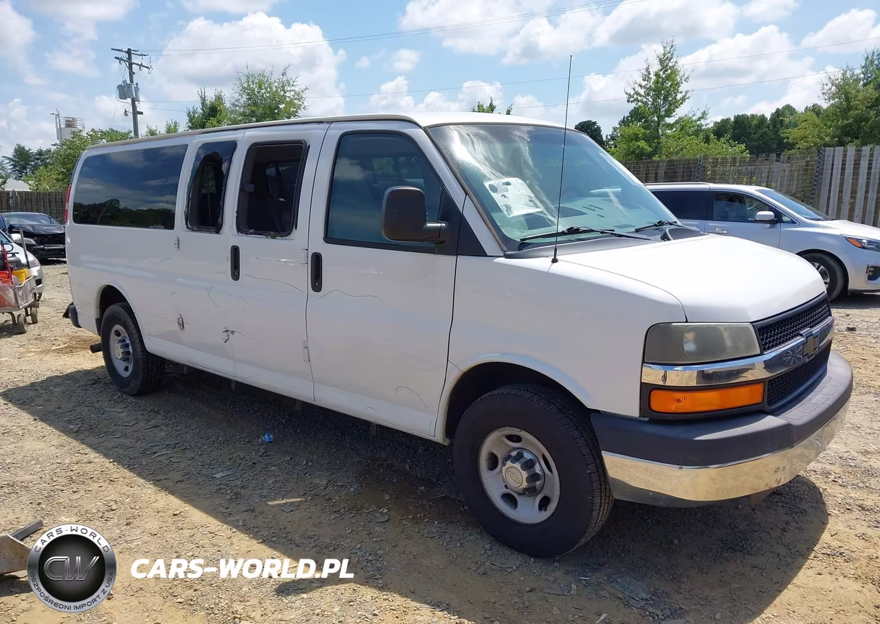 2013 Chevrolet Express 3500 Lt – zdjęcie 1 z 17