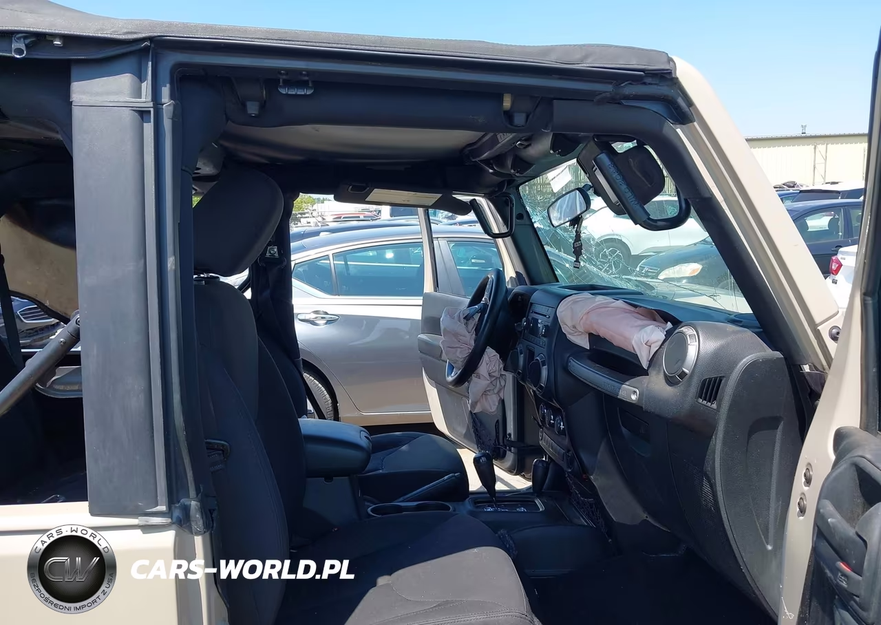 2016 Jeep Wrangler Sport VIN:1C4AJWAG5GL313716 - 5