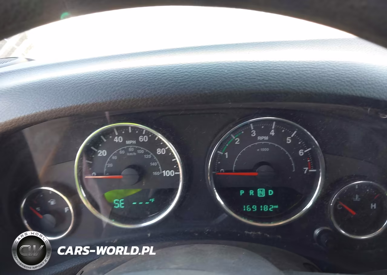 2016 Jeep Wrangler Sport VIN:1C4AJWAG5GL313716 - 7