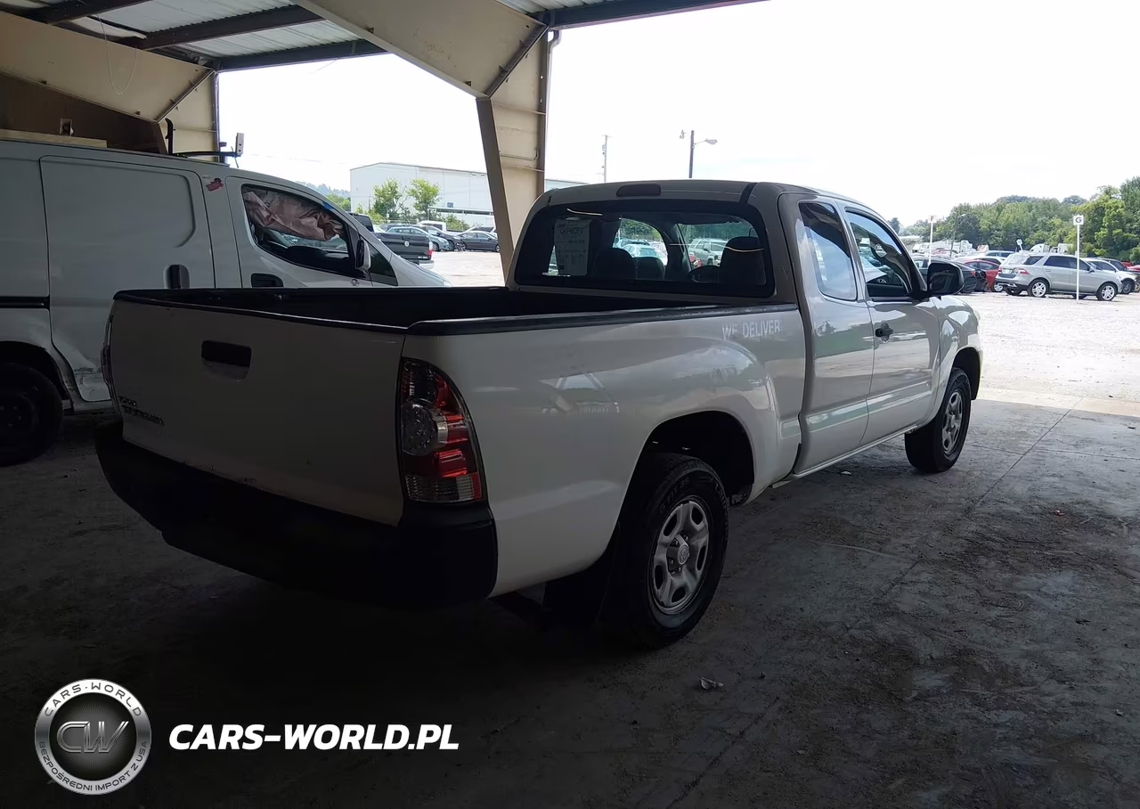 2015 Toyota Tacoma VIN:5TFTX4CN5FX054725 - 4