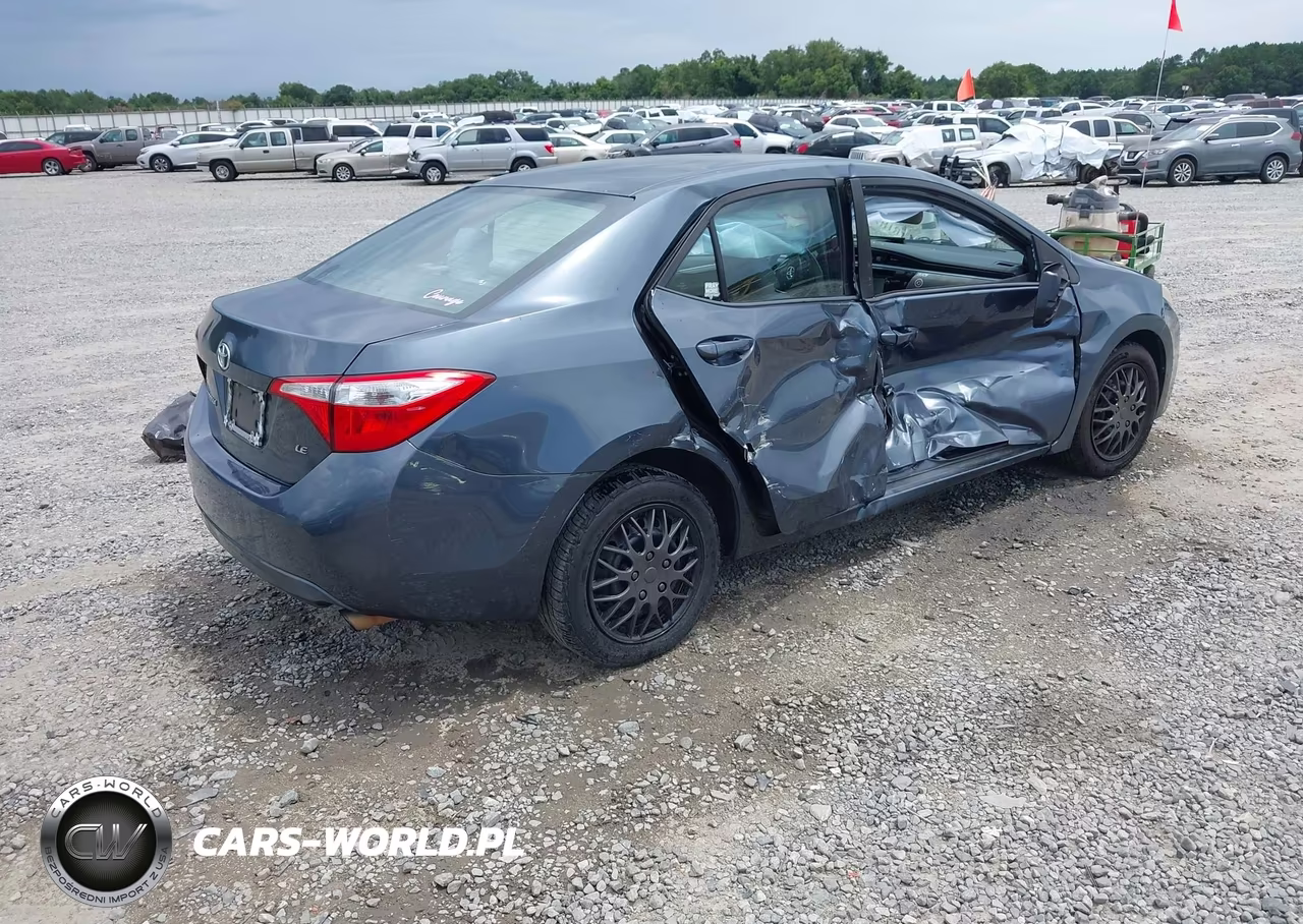 2015 Toyota Corolla Le VIN:2T1BURHE0FC334612 - 4